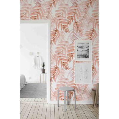 Fotobehang Een springplank tussen pastelkleurige bladeren