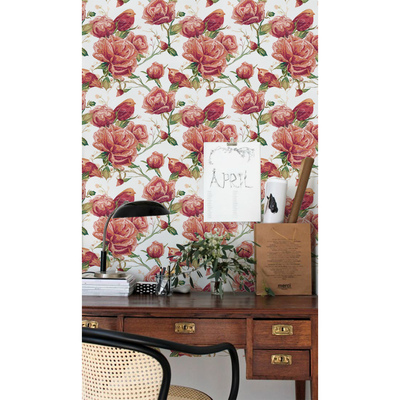 Fotobehang Romantische tuin met rode bloemen