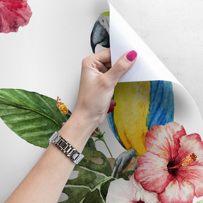 Fotobehang Luie papegaaien tussen de bloemen