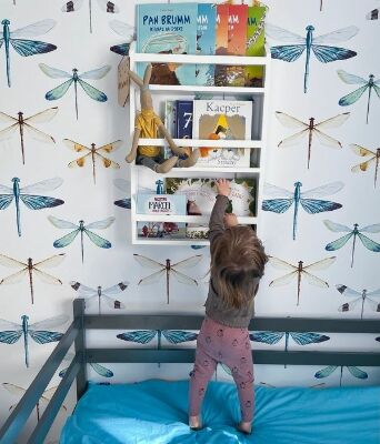 Fotobehang Magische regenbooglibellen