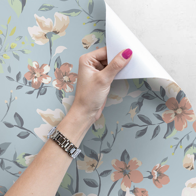 Fotobehang Een frisse ochtend tussen de bloemen