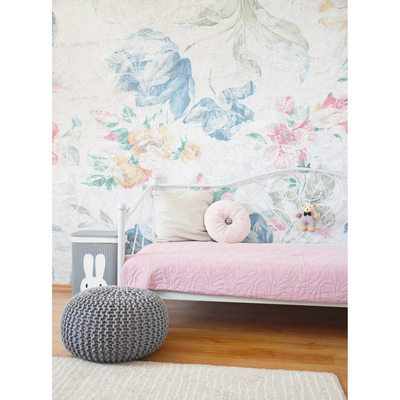 Fotobehang Ontspannen in een tuin vol bloemen