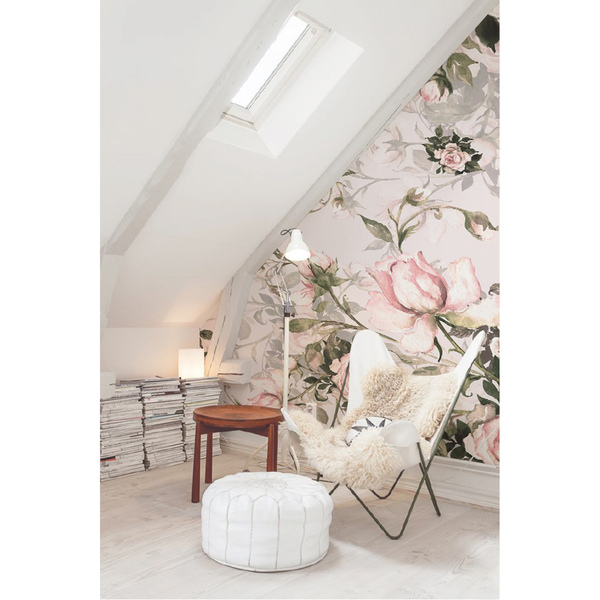 Fotobehang Rust tussen de geurige rozen