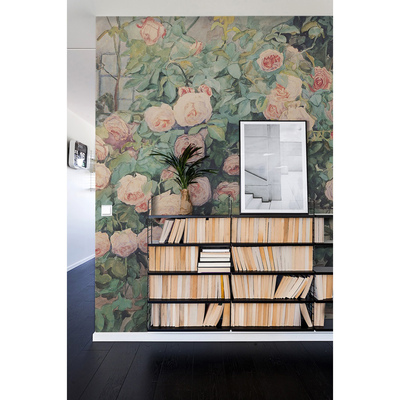 Fotobehang Een moment van rust in de rozentuin