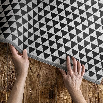 Buiten tapijt Imitatiestof met geometrische driehoeken