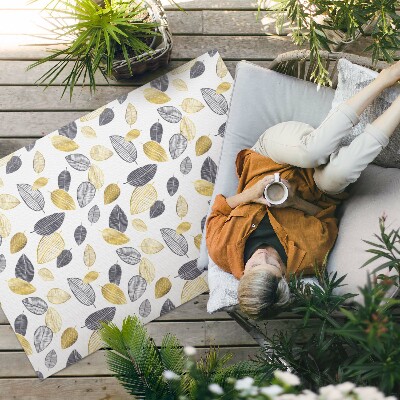 Buiten tapijt Lichte en donkere bladeren in een modieus natuurpatroon