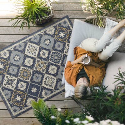 Buiten tapijt Rijkelijk versierde tegels in Marokkaanse stijl