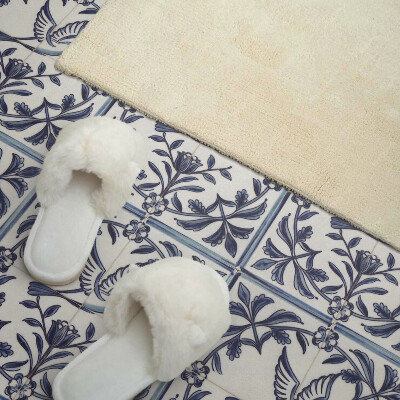 Vinyl tegels zelfklevend Vogelpatroon tussen de vegetatie