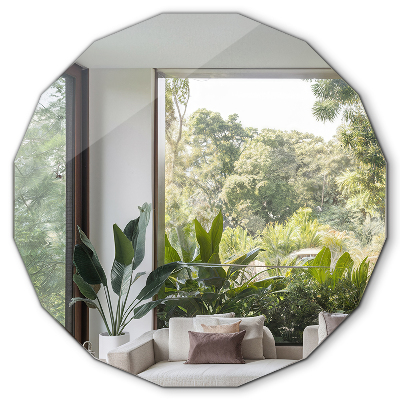Geometrische spiegel met een originele vorm