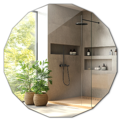 Geometrische spiegel met een originele vorm