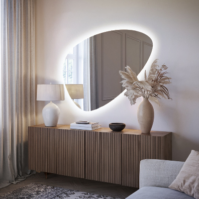 Wandspiegel in de vorm van een ei met ledverlichting