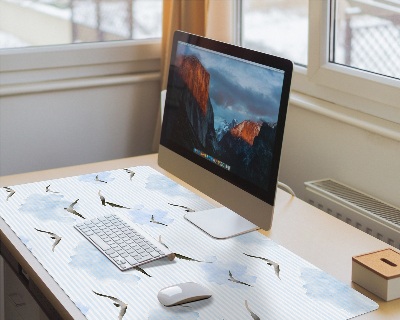 Bureau mat Vogels in de blauwe lucht