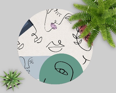 Ronde vloerbescherming Kenmerken van het gezicht van een vrouw