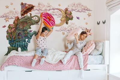 Muurstickers 130x172 Dieren in een cartoonachtige, magische stijl