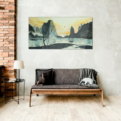 Foto op glas Een vredig landschap met een berg en een boot