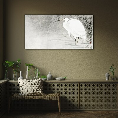 Foto op glas Een witte kraanvogel in een mistig landschap