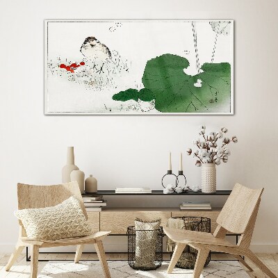 Glas foto Een gevleugelde gast in een groene omgeving