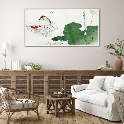 Glas foto Een gevleugelde gast in een groene omgeving