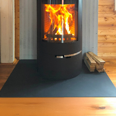 Plaat voor onder houtkachel in zwarte rechthoekige uitvoering