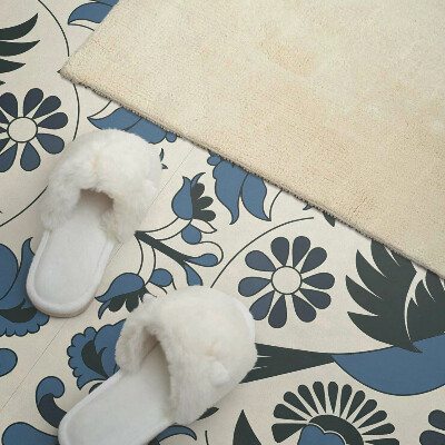 Wandpaneel pvc Vogelmotief tussen kleurrijke bloemen