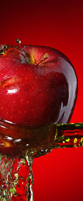 Rolgordijn voor het raam Rode appel in water