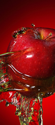 Rolgordijn voor het raam Rode appel in water