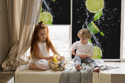 Rolgordijn voor het raam Kalk die in het water valt