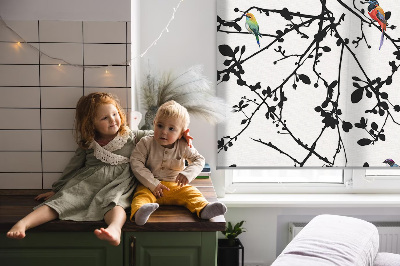 Rolgordijn voor het raam Vogels op de takken