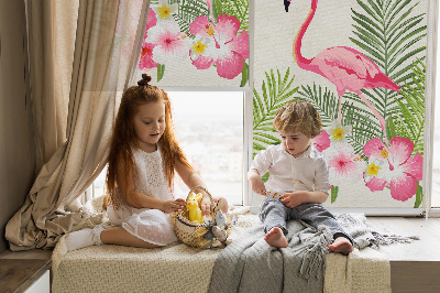 Rolgordijn voor het raam Flamingo's bij de bladeren