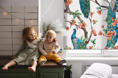 Rolgordijn voor het raam Pauw op een tak