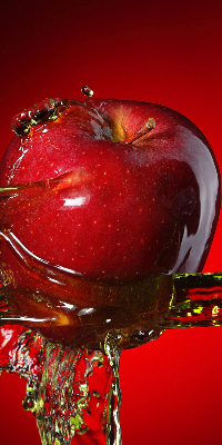 Rolgordijn verduisterend Een appel overgoten met water