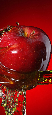 Rolgordijn verduisterend Een appel overgoten met water