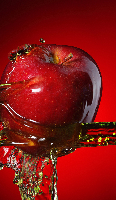 Rolgordijn verduisterend Een appel overgoten met water