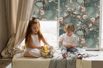 Rolgordijn voor het raam Bloemen aan de boom