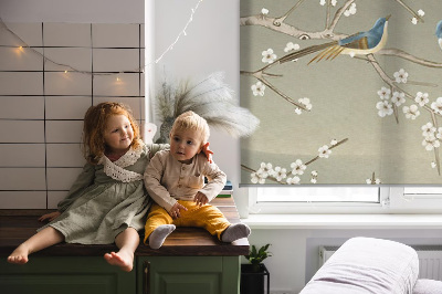 Rolgordijn voor het raam Vogels op een tak