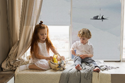 Rolgordijn voor het raam Een visser op een boot