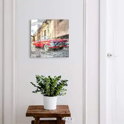 Retro auto voor een achtergrond van architectuur