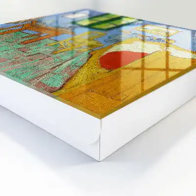 Gezellige kamer met houten meubels