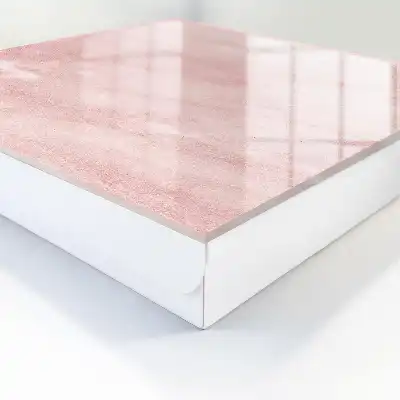 Roze decoratie met geweven textuur