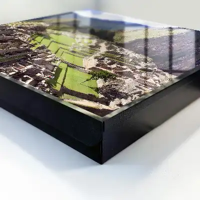 Bergstadje met stenen gebouwen