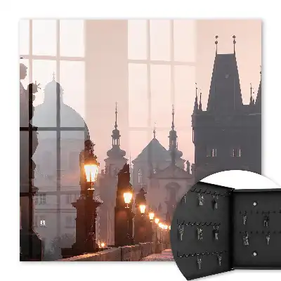 Historische brug bij zonsondergang