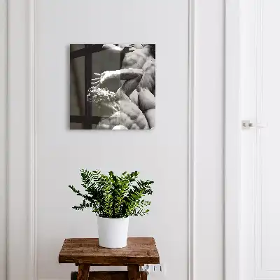 Stenen sculpturen met emotionele expressie