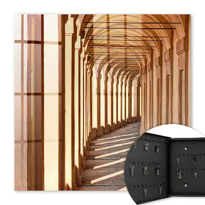 Architectonische elegantie met lange schaduwen