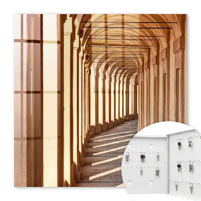 Architectonische elegantie met lange schaduwen