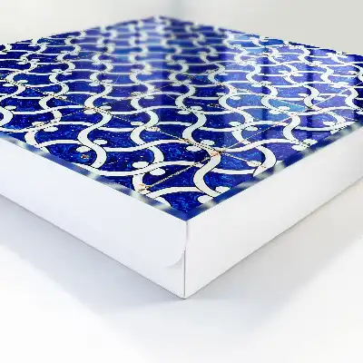 Geometrische witte tegels met patroon