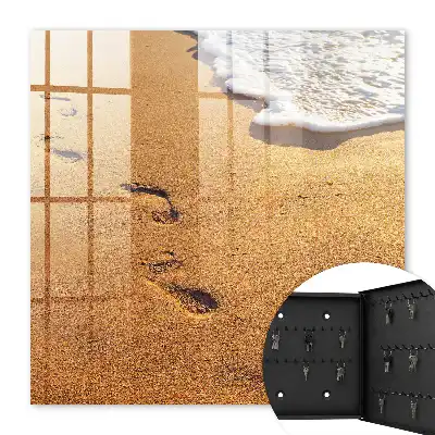 De rust van het strand en de golven van de zee