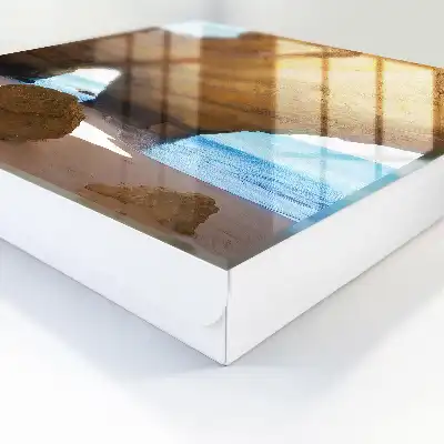 Zeegrot met blauwe zee