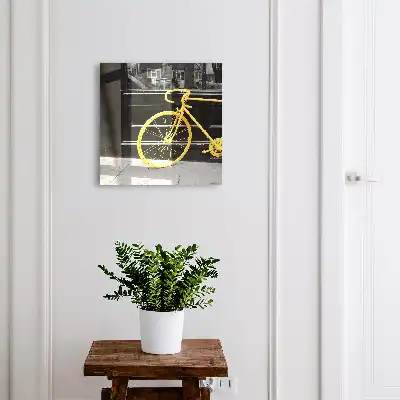 Gele fiets op zwart-witte achtergrond
