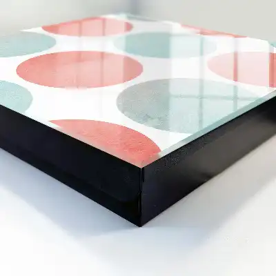 Pastelkleurige cirkels op een witte achtergrond