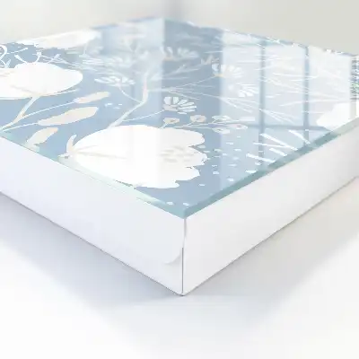 Plantmotieven op een blauwe achtergrond